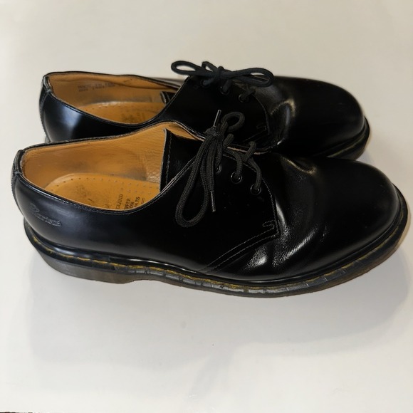 Dr. Doc Martens Mens US 9 Womens US 10 Oxford Smooth Leather Shoes Laces *Flaws* - Picture 3 of 16